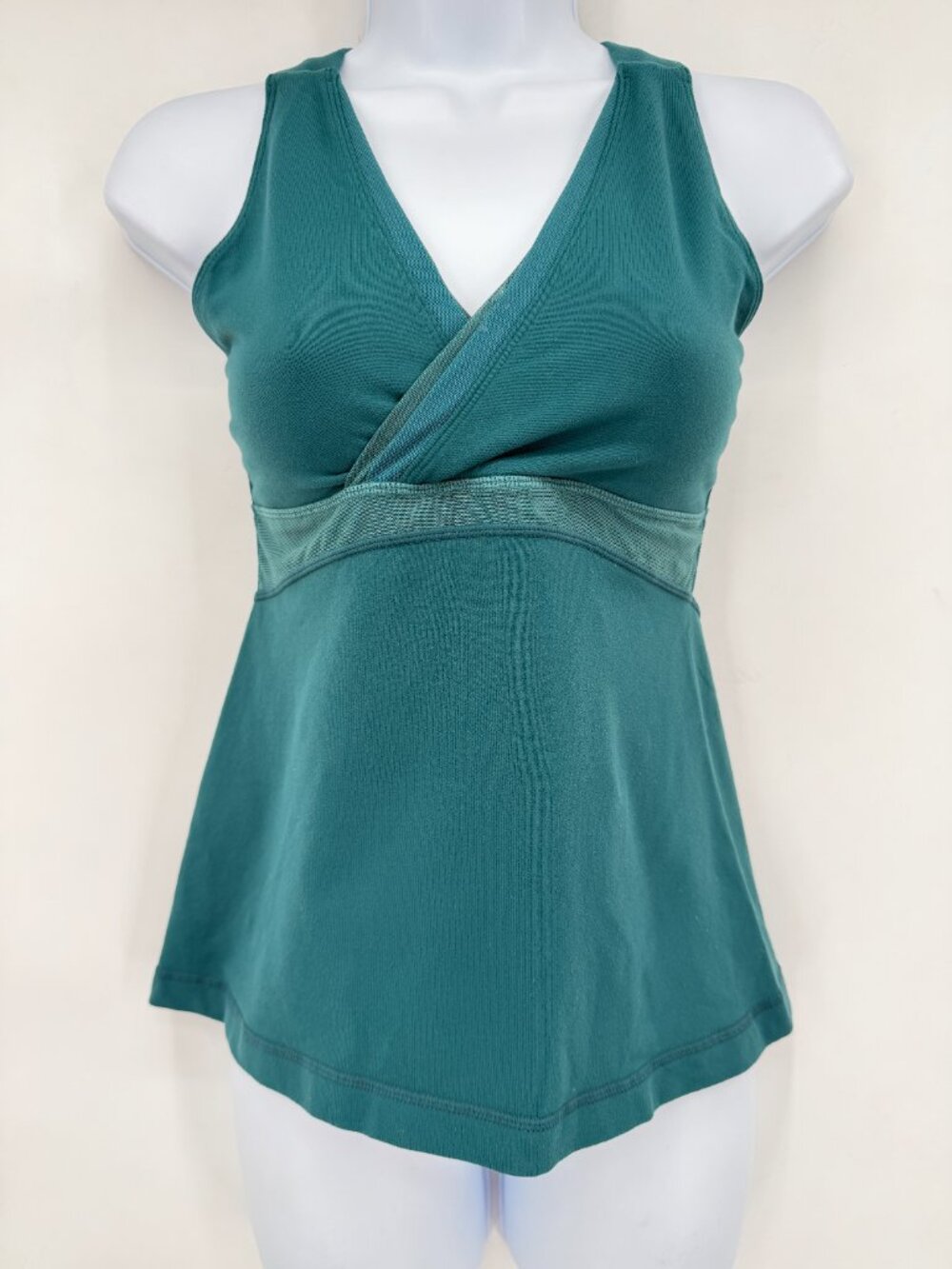 Lululemon Teal Wrap Front Mesh Back Racerback Tank Top Athletic Size 6